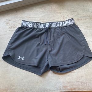 Underarmour gray short. Xs/s